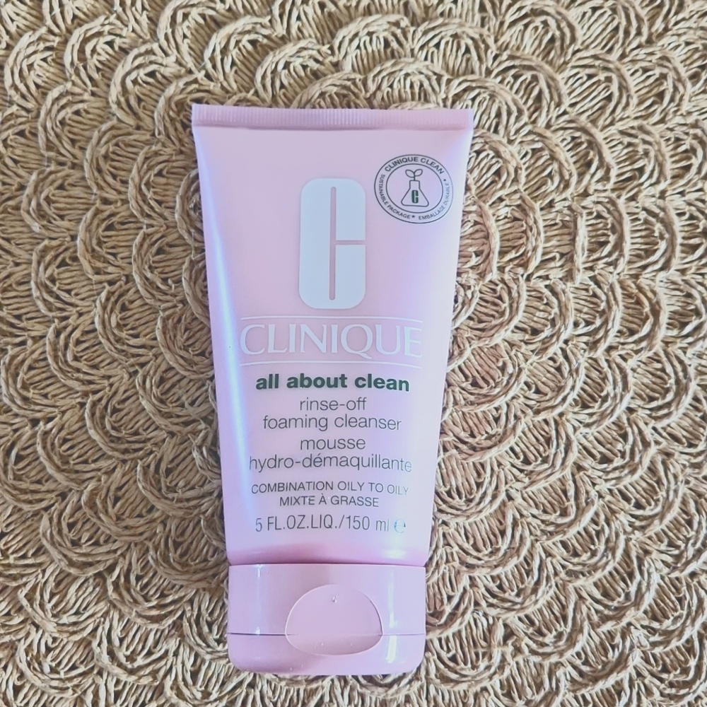 Clinique Pink All About Clean Rinse-Off Foaming Cleanser